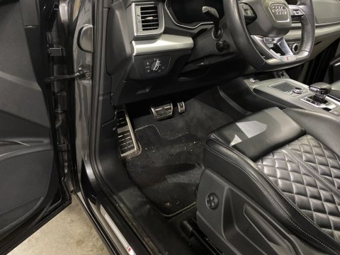 Nettoyage intérieur et extérieur Audi Q5 à Bourgoin Jallieu, WASHER-AUTO