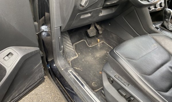 Nettoyage intérieur et extérieur voiture à Bourgoin Jallieu. WASHER AUTO