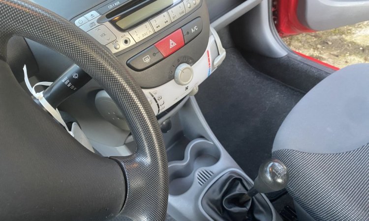 Nettoyage intérieur voiture à Saint Quentin Fallavier. WASHER AUTO