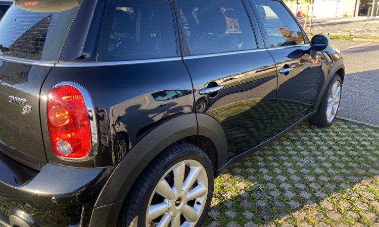 Lavage extérieur voiture sans eau à Bourgoin Jallieu. WASHER-Auto 