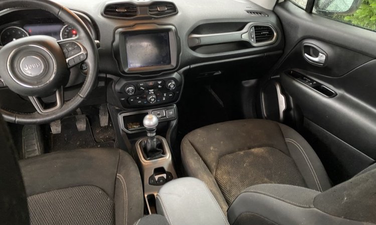 Rénovation intérieur de voiture au domicile à Bourgoin Jallieu