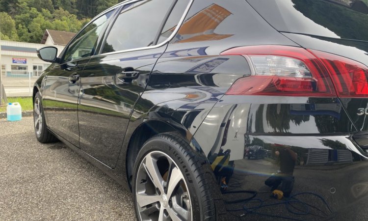 Nettoyage voiture extérieur à Bourgoin-Jallieu et sa région. WASHER Auto