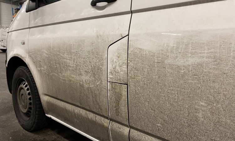 Lavage intérieur et extérieur utilitaire sur site à Bourgoin Jallieu. WASHER AUTO